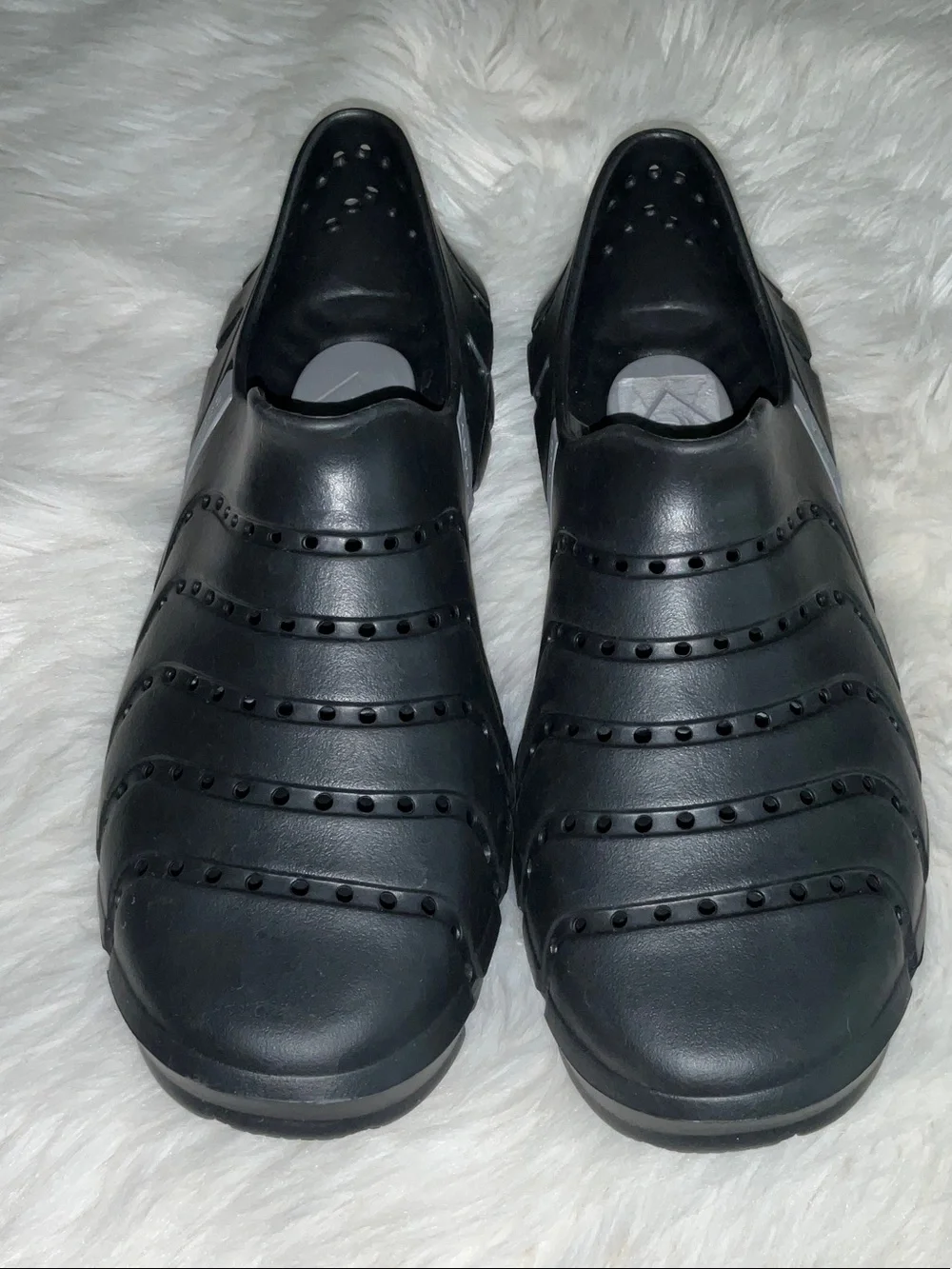 Sperry slip design